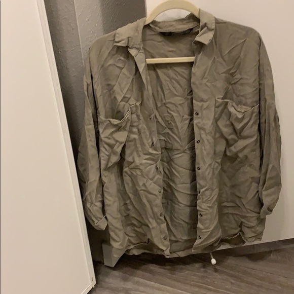 Zara Trafluc Olive green button down shirt - Picture 4 of 5